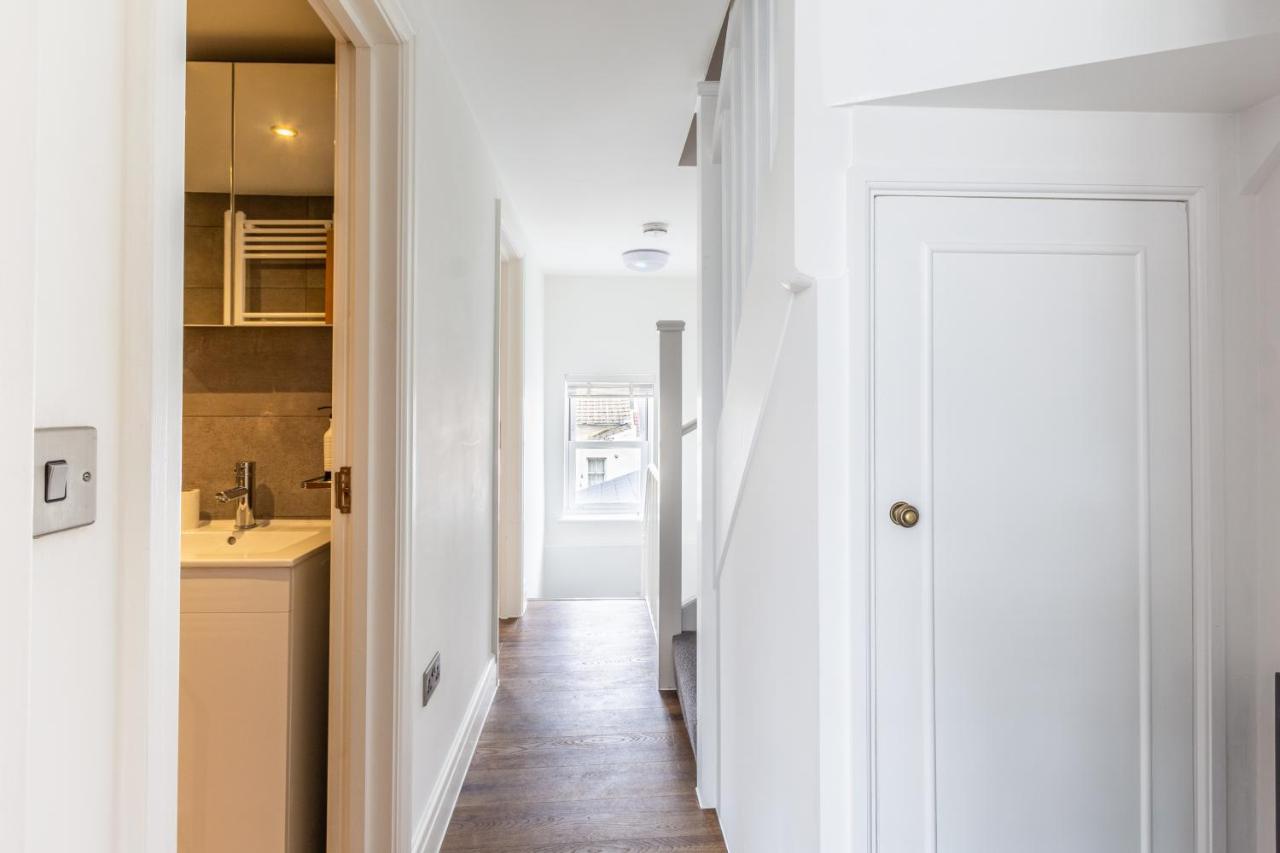 Bright Cheery 4 Bd Apartment By Brighton Station Екстер'єр фото