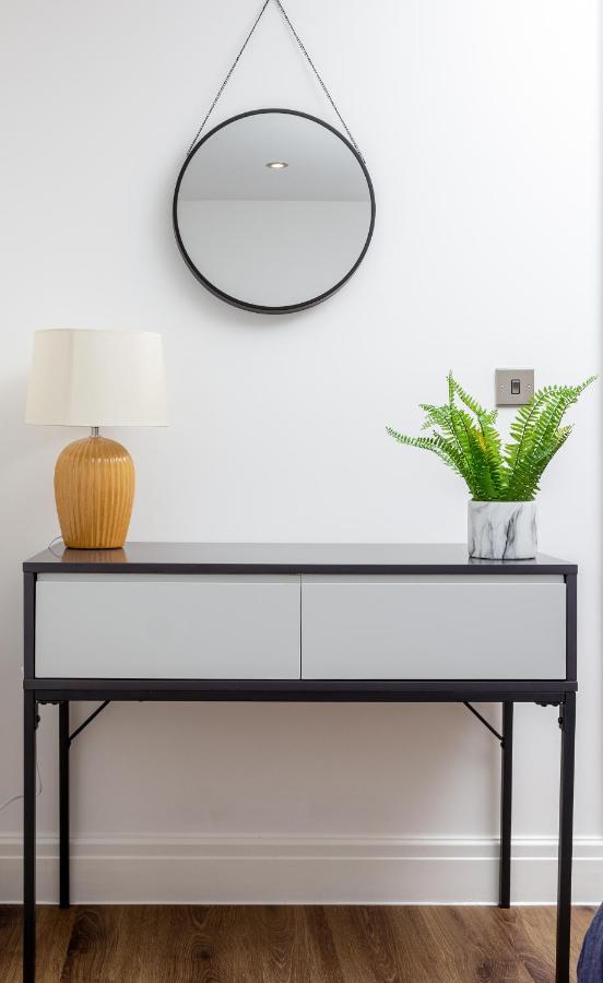 Bright Cheery 4 Bd Apartment By Brighton Station Екстер'єр фото
